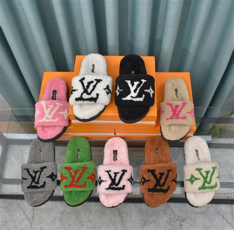 ciabatte uomo louis vuitton|louis vuitton waffle sandals.